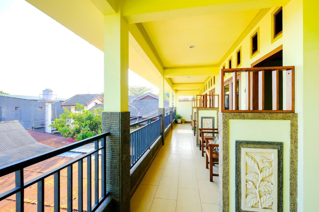 Oyo 1787 Sekardiyu Guesthouse Mataram Ngoại thất bức ảnh