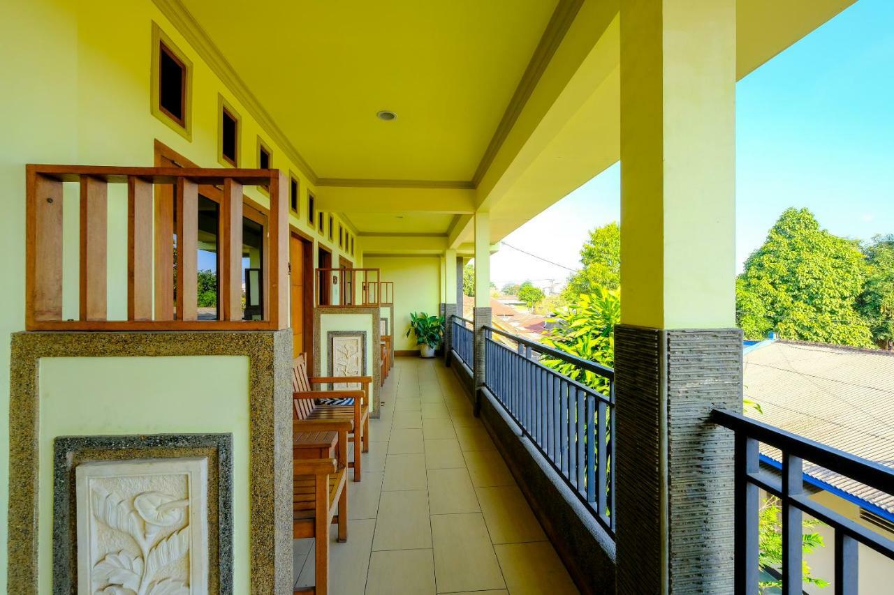 Oyo 1787 Sekardiyu Guesthouse Mataram Ngoại thất bức ảnh